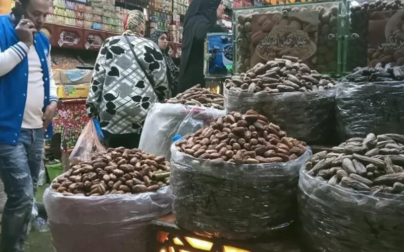 قائمة أسعار التمور.. تكلفة شراء مستلزمات رمضان في سوق العبور والمعارض